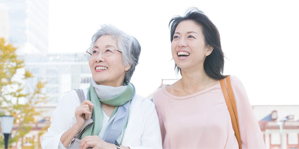 見た目が極めて自然で、自信に満ちた笑顔を取り戻せる
